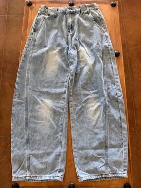 Relaxed Light Blue Women's Boutique Jeans - Comfortable Barrel Jean